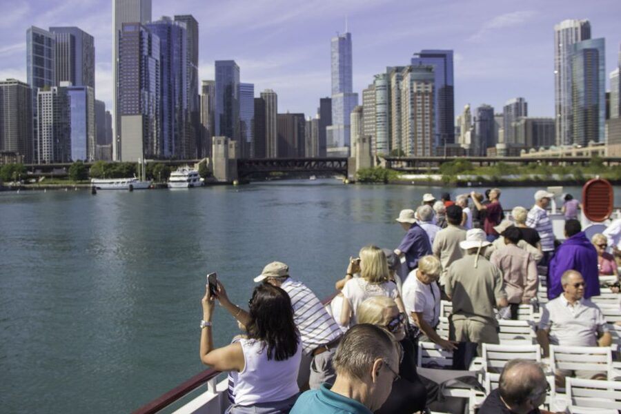 Chicago: 45-Minute Family-Friendly Architecture River Cruise - Why sunset and evening cruises work so well
