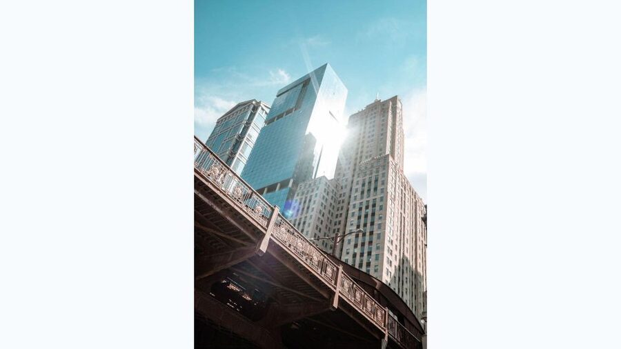 Chicago: Architecture Boat Tour with Drinks - Why Chicago looks different from the river