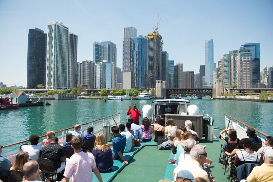 Chicago: Architecture Center Cruise on Chicago's First Lady - All three branches make this more than a central skyline cruise