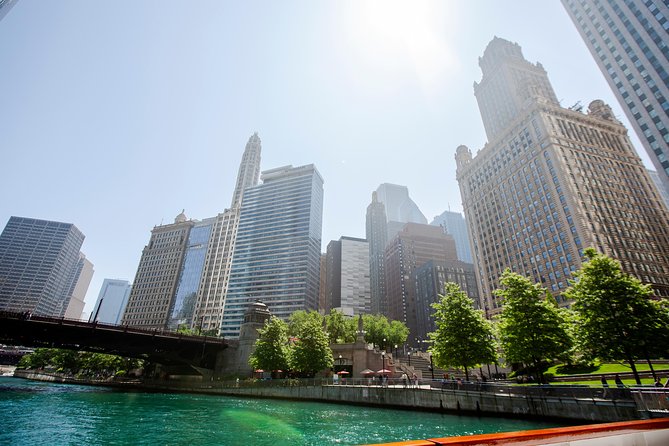 Chicago Architecture River Cruise - Willis Tower, Marina City, and the modern skyline