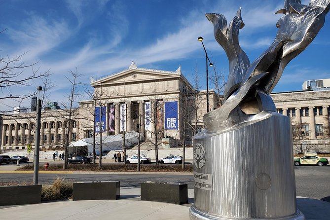 Chicago City Minibus Tour - The route covers shopping streets and distinct neighborhoods