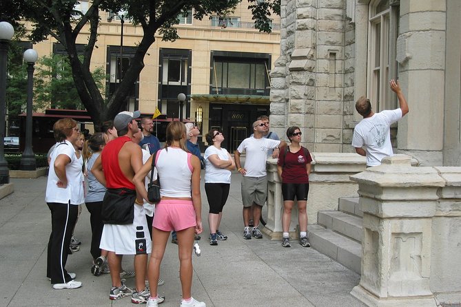 Chicago Favorites Ultimate Food and Walking Tour - The bike or kayak bonus adds real value