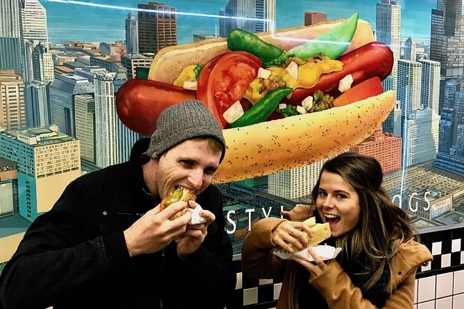 Chicago Favorites Ultimate Food and Walking Tour - Evening route: Gino’s East, the Water Tower, and city lights