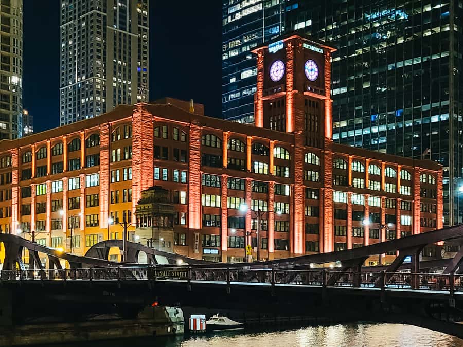 Chicago: Fireworks Cruise with Lake or River Viewing Options - What the fireworks look like from the water