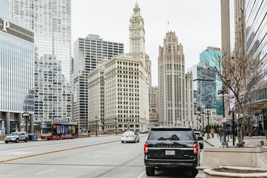 Chicago: Gangsters and Ghosts Guided Walking Tour - Al Capone stories with the city still around you