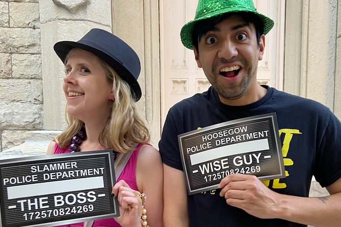 Chicago Murder Mystery Tour - A Chicago crime story begins at Water Tower Place