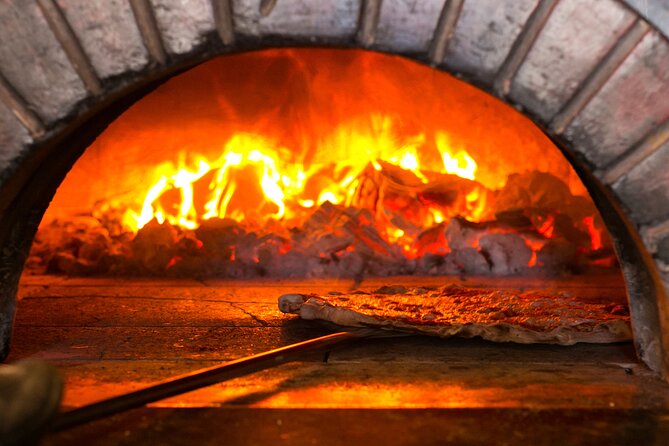 Chicago Pizza Tour - The guides are a big part of the meal