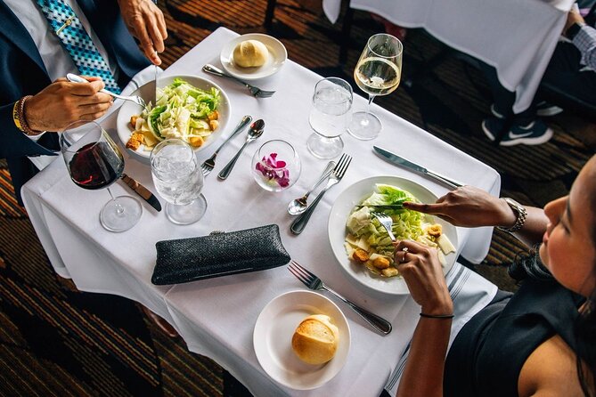 Chicago Premier Dinner Cruise on Lake Michigan - Celebrations, families, and special occasions