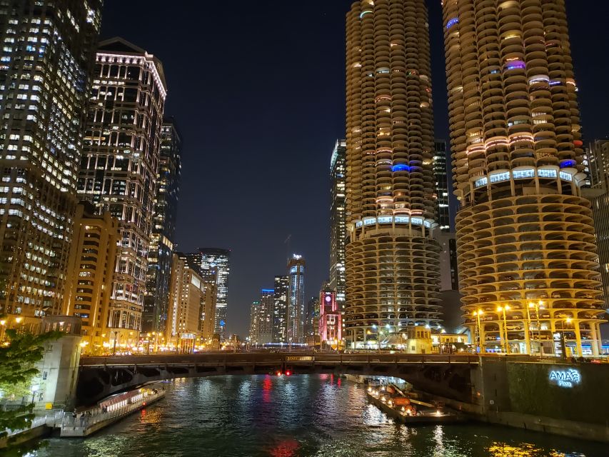 Chicago River: 1.5-Hour Guided Architecture Cruise - Marina City and the Merchandise Mart