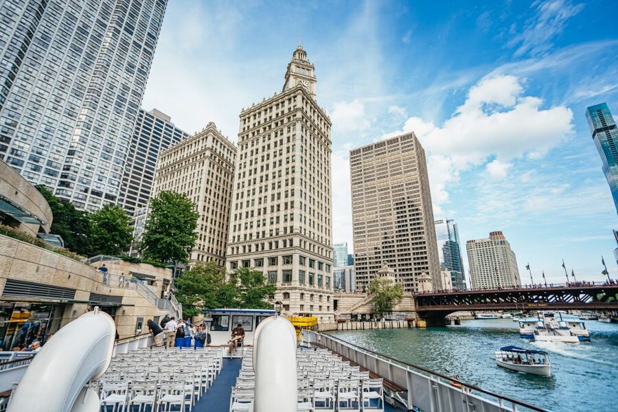 Chicago River: 1.5-Hour Guided Architecture Cruise - Aon Center, NBC Tower, and newer Chicago design