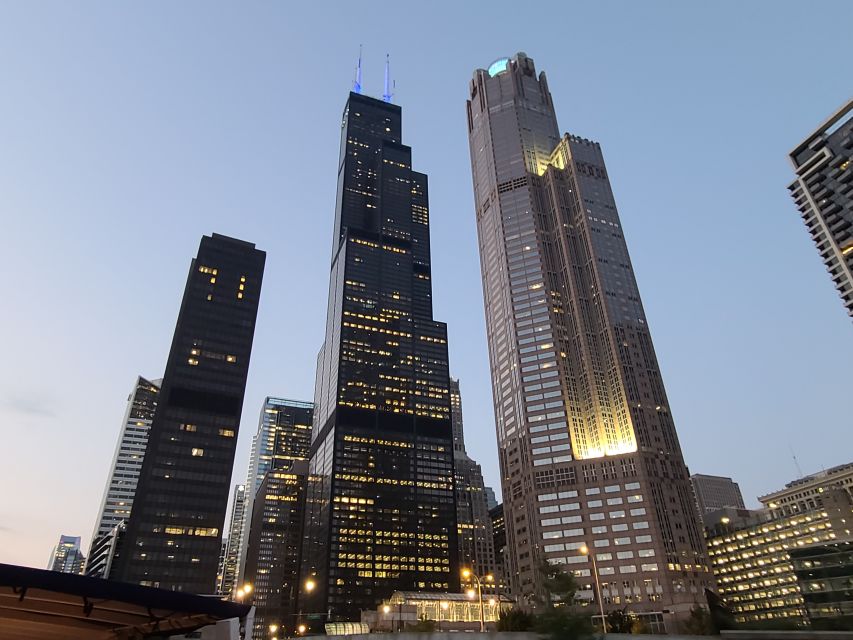 Chicago River: 1.5-Hour Guided Architecture Cruise - What the boat experience feels like in different seasons