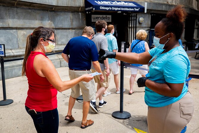 Chicago River 45-Minute Architecture Tour from Magnificent Mile - Marina City, the Corn Cobs, and Willis Tower views