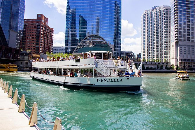 Chicago River 90-Minute Architecture Tour - From the Michigan Avenue Bridge to Chicago’s river story