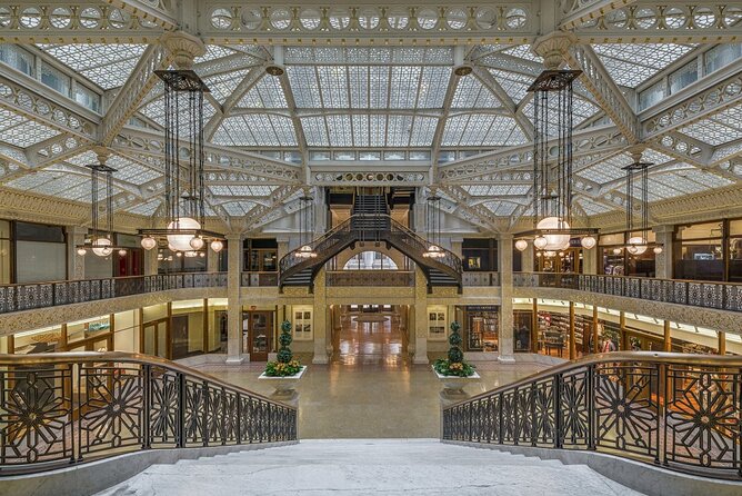 Chicago's Secret Interiors Architectural Walking Tour - Starting at Union Station on Canal Street