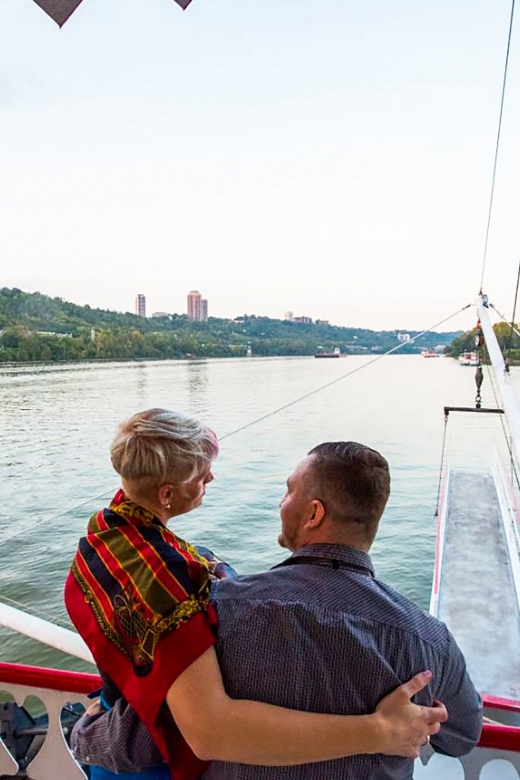 Cincinnati: Riverboat Cruise with Lunch and Entertainment - Setting Out From Newport Landing