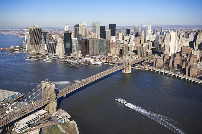 Circle Line: 1.5hr - New York City Landmarks Cruise - Why the harbor gives you New York’s clearest introduction