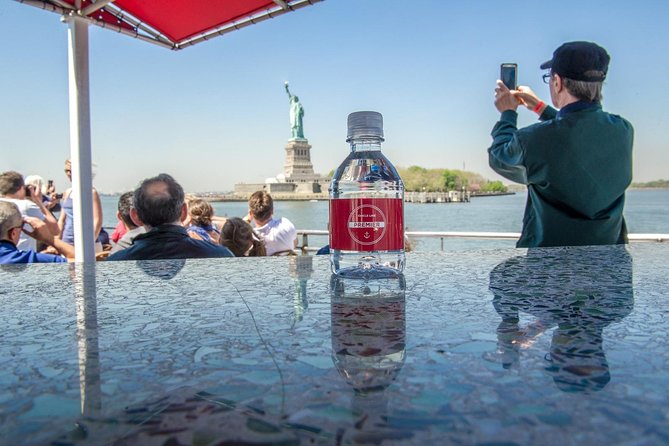Circle Line: 1hr - NYC Liberty Cruise - One World Trade Center changes the scale of the view