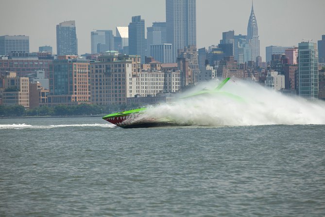 Circle Line: NYC BEAST Speedboat Ride - Spray, music, and the ride back to Midtown