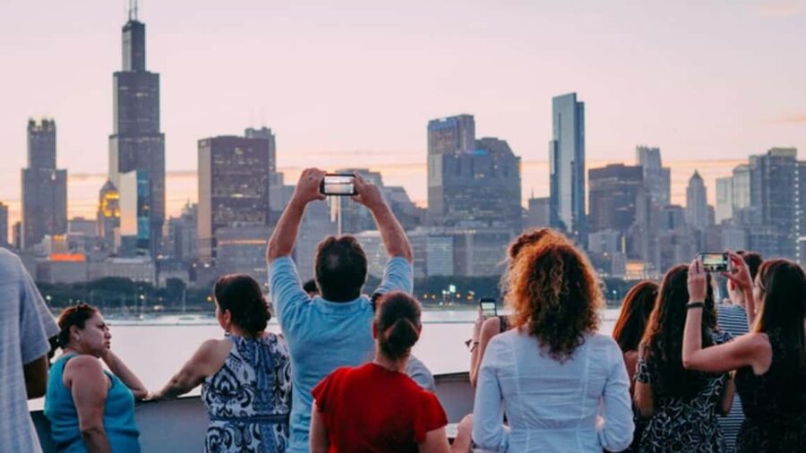 City Cruises Chicago: Premier Lunch or Dinner Cruise - Key points to know before boarding