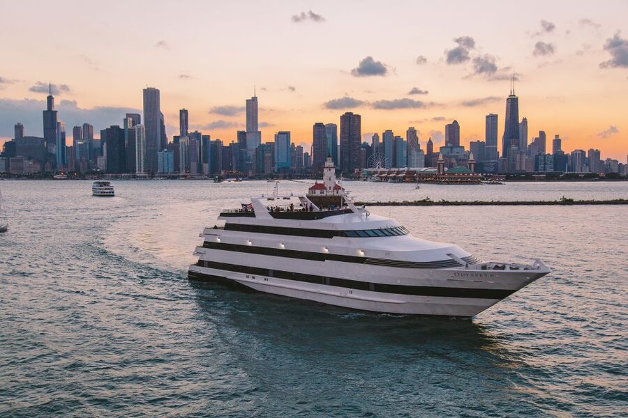 City Cruises Chicago: Premier Lunch or Dinner Cruise - What lunch and dinner feel like on board