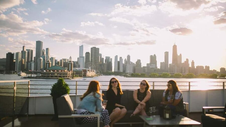 City Cruises Chicago: Premier Lunch or Dinner Cruise - Service, comfort, and the small details