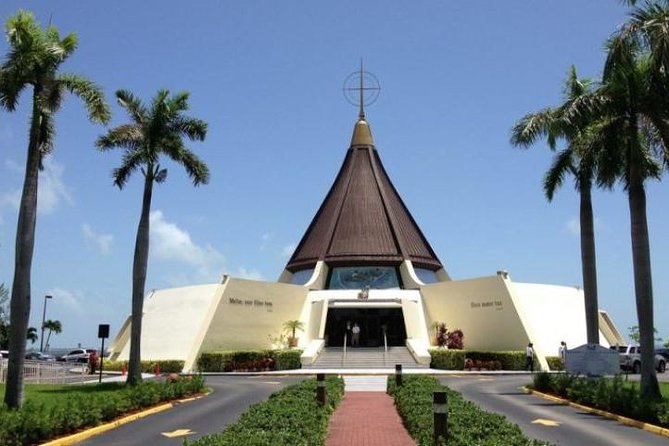City Tour Miami PLUS and Boat Tour - South Beach begins with Art Deco and ocean views