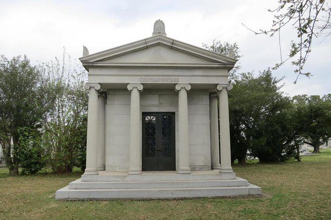City Tour of New Orleans with Pickup - City Park, beignets, and the sculpture garden