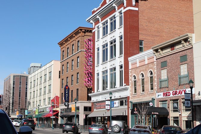 Classic 3-Hour Food Tour in Colorado Springs - Pikes Peak stories before the final course