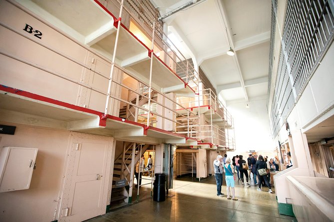 Combo Tour: Alcatraz Island and San Francisco Grand City Tour - The Palace of Fine Arts deserves more than ten minutes