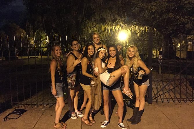 Creepy Crawl Night-Time Haunted Pub Walking Tour of Savannah's Historic District - Guide quality can shape the whole night