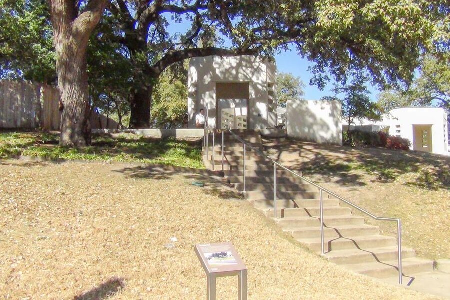 Dallas: JFK Assassination and Sixth Floor Museum Tour - How the van, walking, and museum time fit together