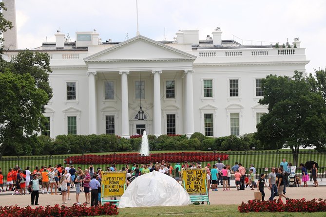 Day trip to Washington from New York - The White House and U.S. Capitol photo stops