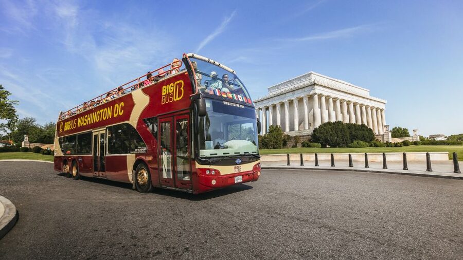 DC: Hop-on Hop-off Tour by Open-top Bus with 17 Stops - Arlington National Cemetery by digital guide