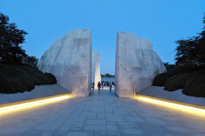 DC Memorials Night Tour: Glass-Roof Convertible Upgrade Option - World War II and Jefferson Memorials