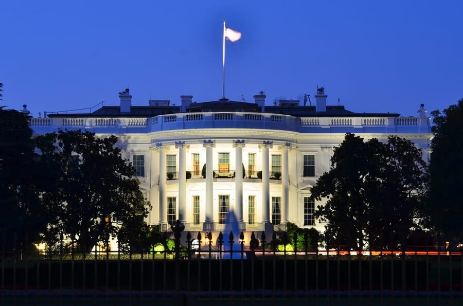 DC: Monuments & Memorials Sunset Tour by Open-top Bus - Live guide, digital commentary, and sound quality