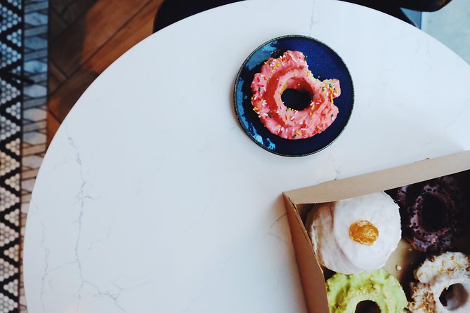 Delicious Donuts & City Sights: Chicago's Original Donut Tour - What you actually eat for $70