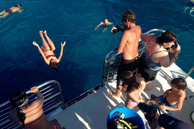Deluxe Na Pali Morning Snorkel Tour on the Lucky Lady - Why the Na Pali Coast works best from a boat