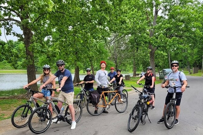 Downtown Nashville's Hidden Gems E-bike Tour - The music landmarks around Broadway