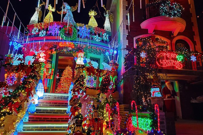 Dyker Heights Christmas Lights Guided Tour - Why the guide can make or break the evening