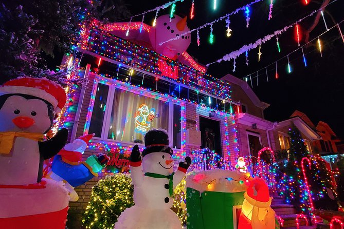 Dyker Heights Christmas Lights Guided Tour - Brooklyn Heights and the Manhattan skyline