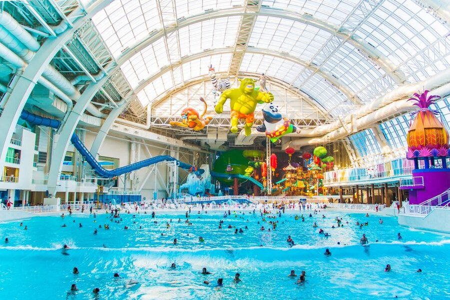East Rutherford: Dreamworks Indoor Water Park Entry Ticket - A tropical water park four miles from Manhattan