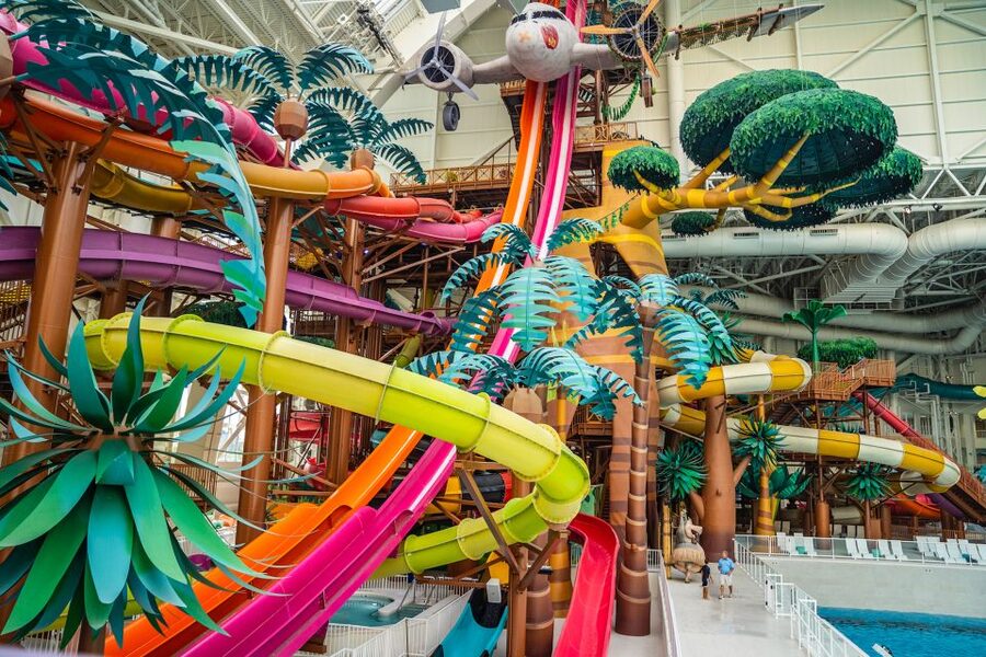 East Rutherford: Dreamworks Indoor Water Park Entry Ticket - Food, lockers, parking, and what to pack