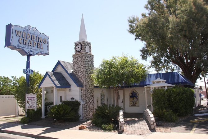 Elvis Themed Wedding or Vow Renewal at Graceland Wedding Chapel - Photos, video, and livestream options