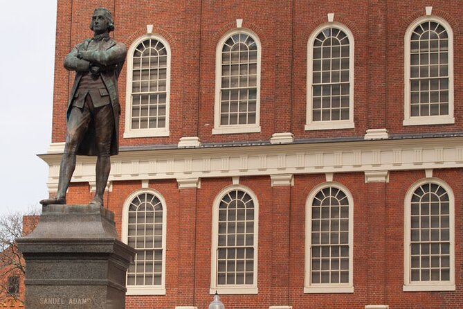 Entire Freedom Trail Walking Tour: Includes Bunker Hill and USS Constitution - Faneuil Hall and the voices of public Boston