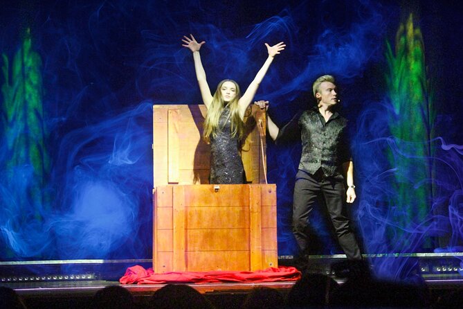 Escape Reality Branson Magic Dinner Show - What happens inside the Hughes Brothers Theatre