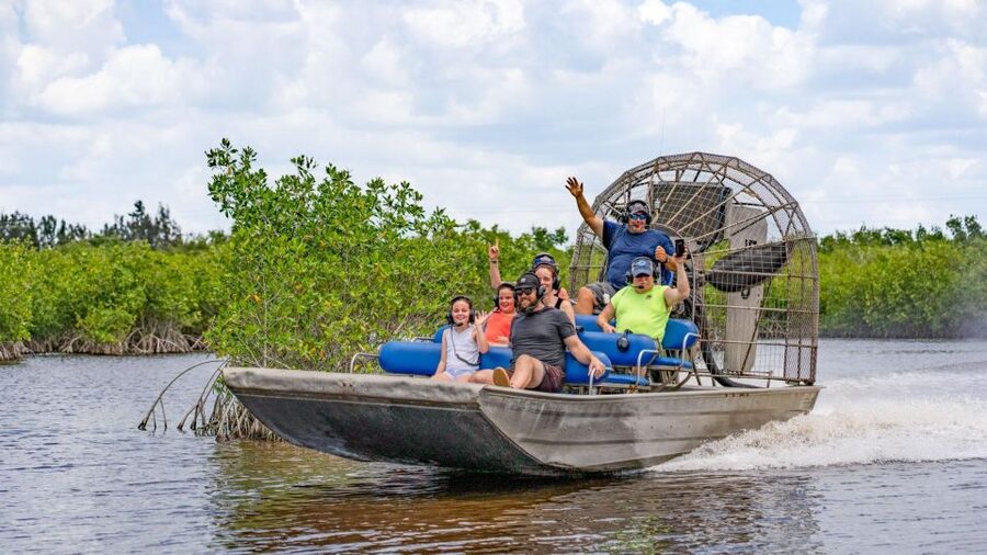 Everglades: Mangrove Maze Airboat Tour and Boardwalk - Key points to know before you book