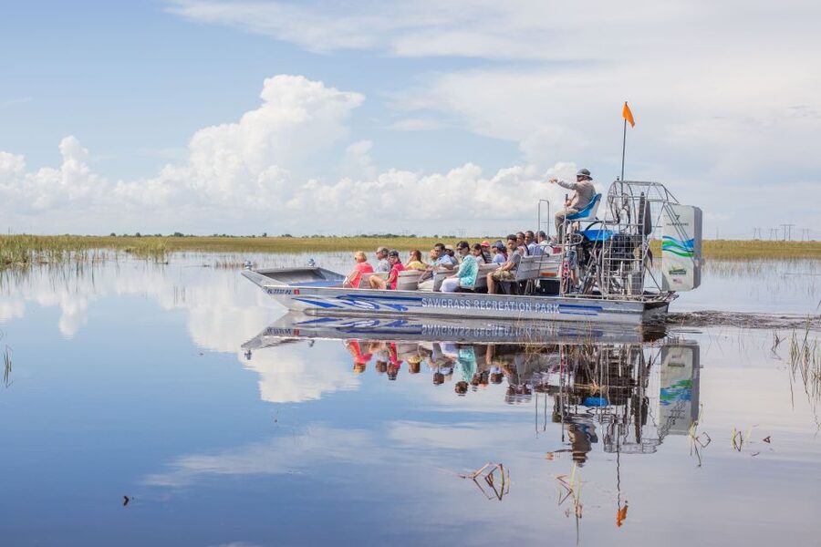 Everglades: Sawgrass Park Day Time Airboat Tour & Exhibits - Wildlife sightings depend on patience and luck