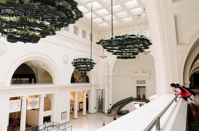 Field Museum of Natural History Admission Tickets - Jade, jewelry, and the Hall of Gems