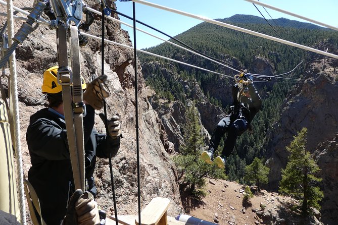 Fins Course Scenic Zipline Tour - The first three ziplines: learn the rhythm