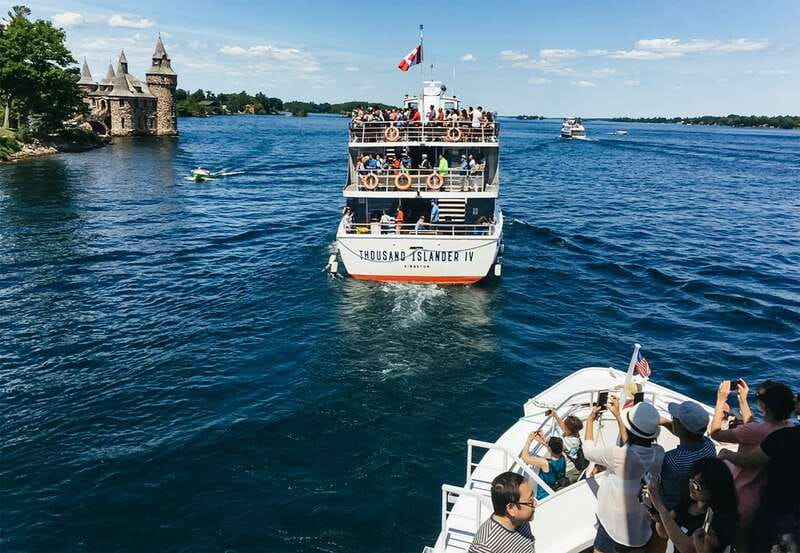 From Ivy Lea: 1000 Islands Boldt Castle Scenic Cruise - Picking a seat and preparing for the weather